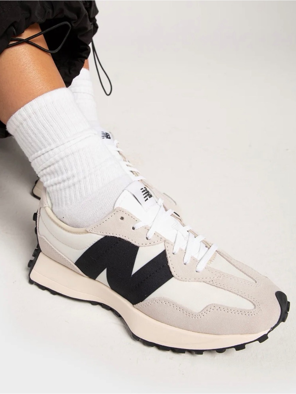 New Balance 327 Sea Salt Sneakers Women’s Size 7